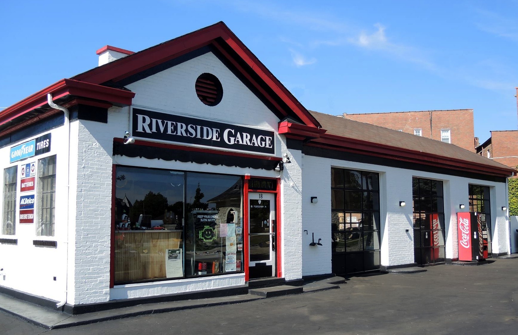 The Riverside Garage in Riverside Illinois